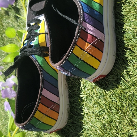 Vans.. - Picture 9 of 12